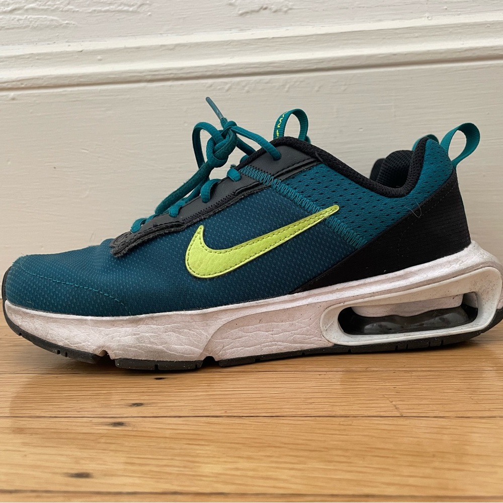 Nike AirMax Interlock Lite Sneakers “Bright Spruce Volt”, 6Y